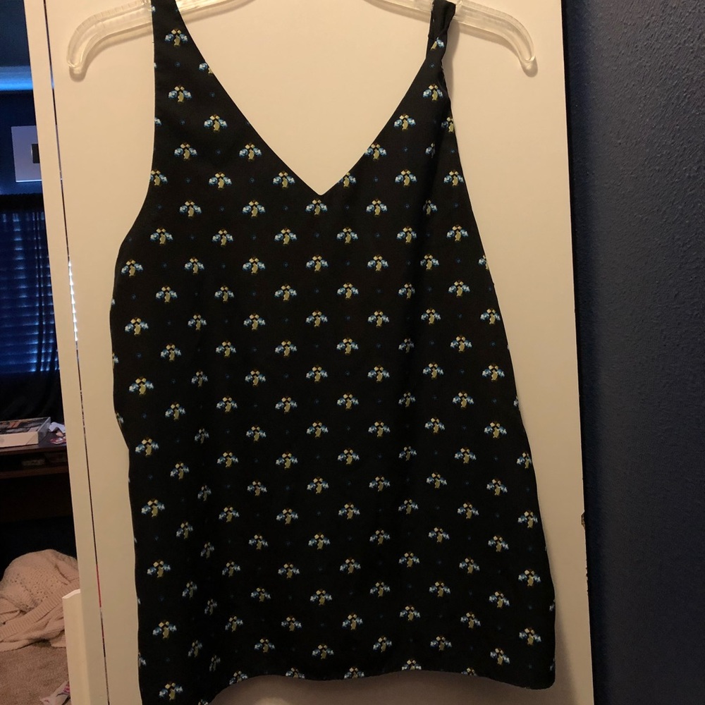 Black flower tank top